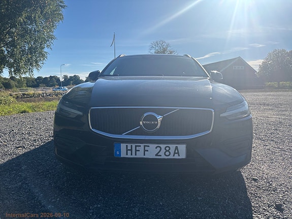Volvo V60 2 of 23