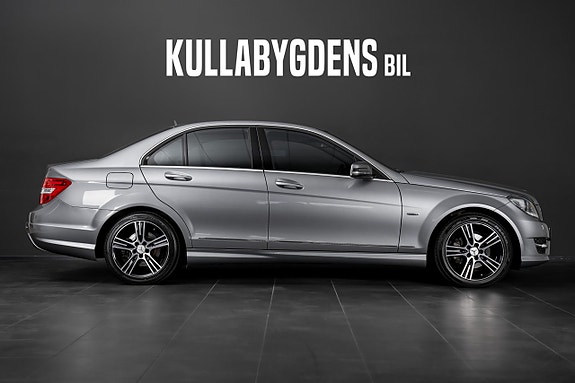 Mercedes-Benz C200 2 of 16
