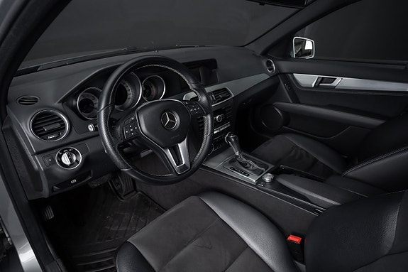 Mercedes-Benz C200 5 of 16