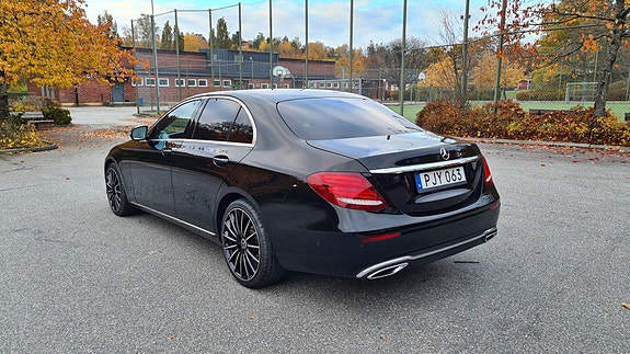Mercedes-Benz E220 d 3 of 7