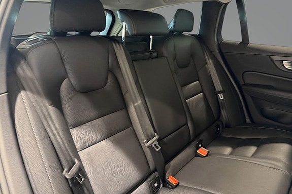 Volvo V60 10 of 19