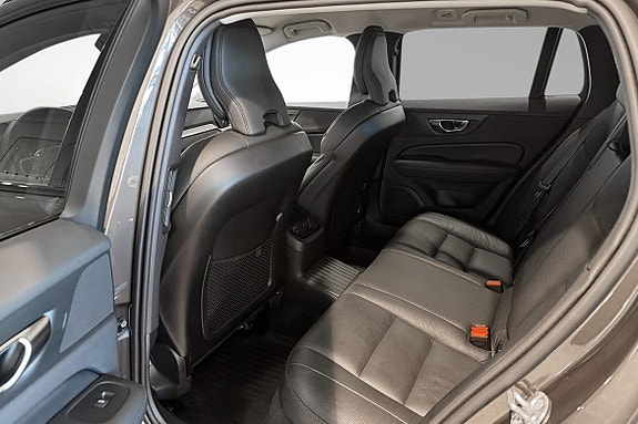 Volvo V60 7 of 19