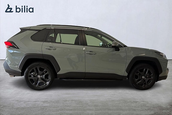 Toyota RAV4 18 of 24