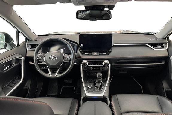 Toyota RAV4 9 of 24