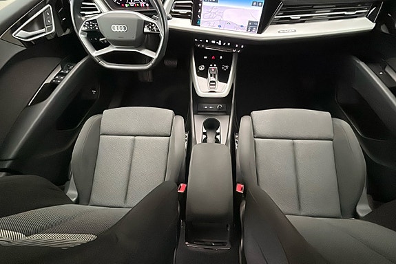 Audi Q4 e-tron 9 of 24