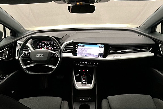 Audi Q4 e-tron 6 of 24