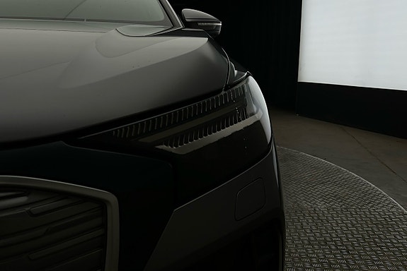 Audi Q4 e-tron 11 of 24