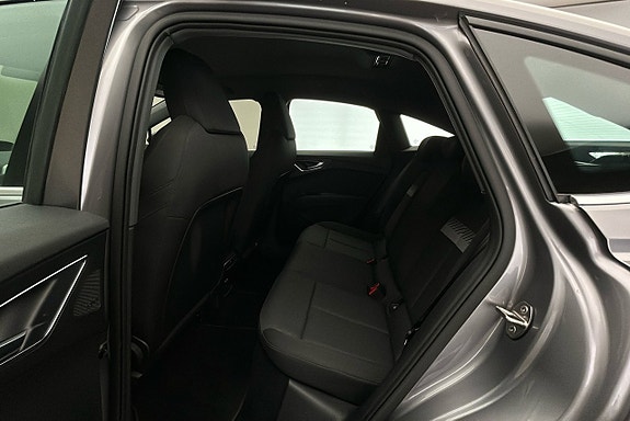 Audi Q4 e-tron 13 of 24