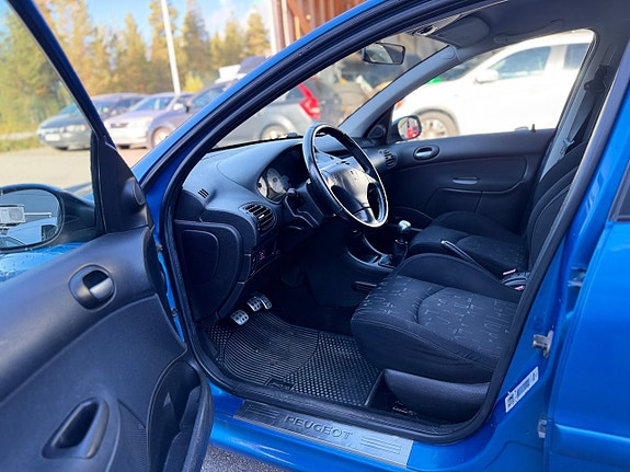 Peugeot 206 11 of 14