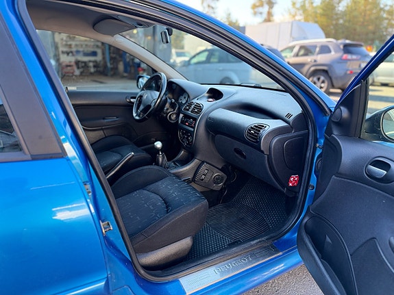 Peugeot 206 13 of 14