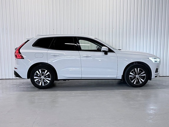 Volvo XC60 2 of 22