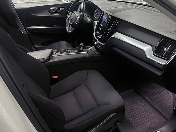 Volvo XC60 12 of 22