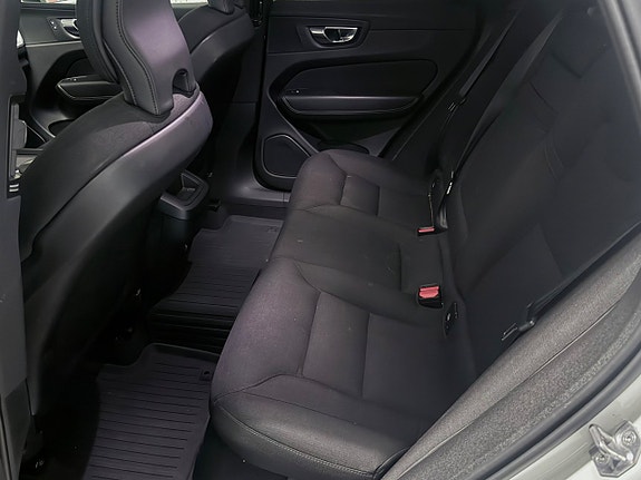 Volvo XC60 11 of 22