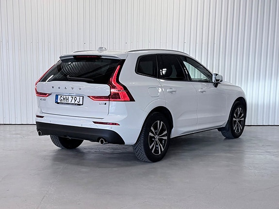 Volvo XC60 3 of 22