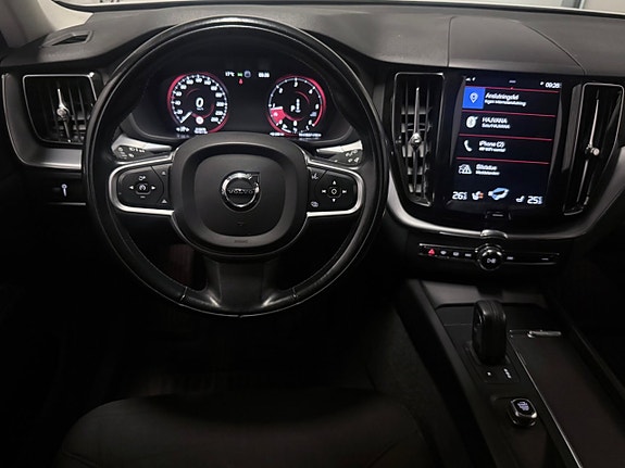Volvo XC60 16 of 22