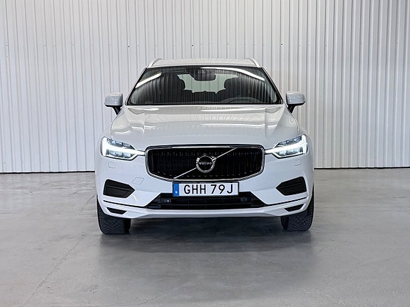 Volvo XC60 8 of 22