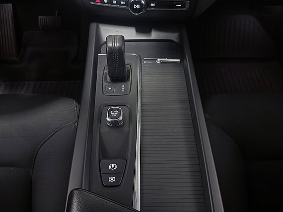 Volvo XC60 18 of 22
