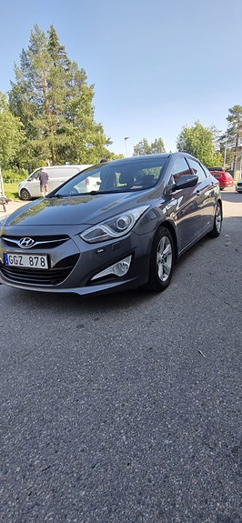 Hyundai i40 2 of 5
