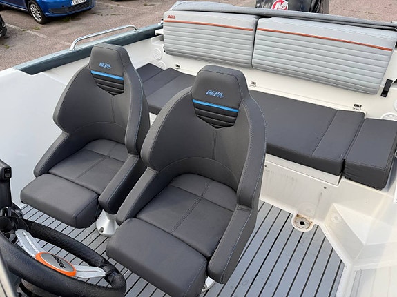 Bella 600R Mercury 150hk 2019 186tim Ekolod/GPS Ev byte/avbe 5 of 12