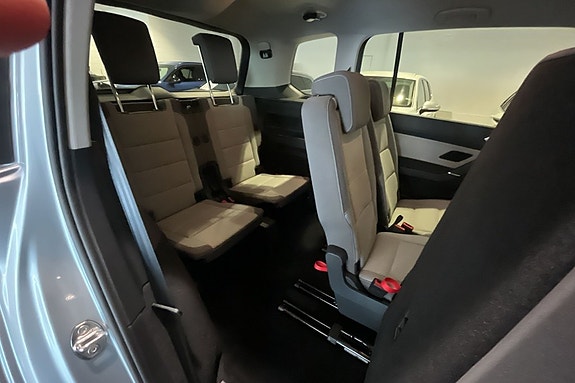 Volkswagen Touran 7 of 8