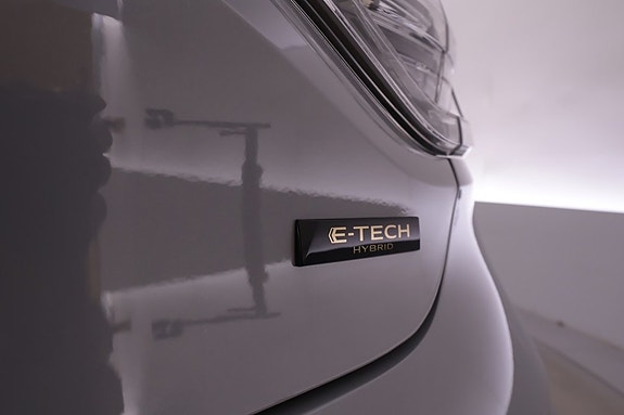 Renault Clio 11 of 16