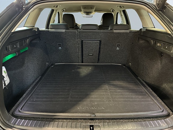 Skoda Octavia 12 of 21