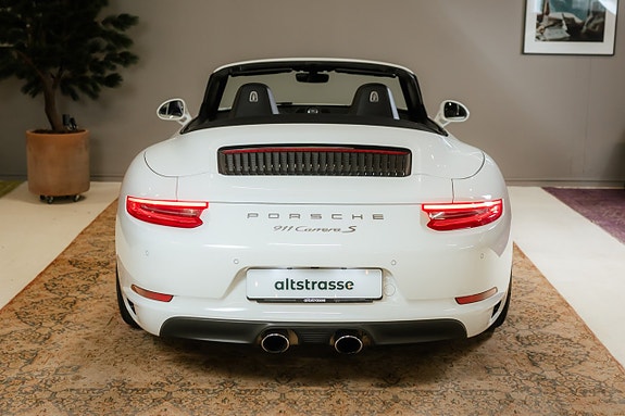 Porsche 911 13 of 30