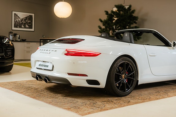 Porsche 911 10 of 30