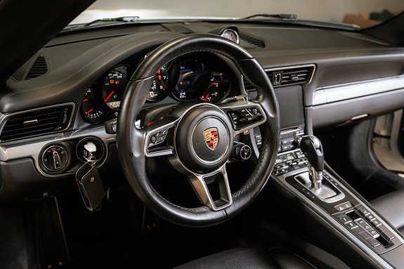 Porsche 911 17 of 30