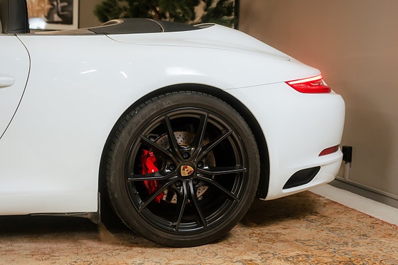 Porsche 911 8 of 30