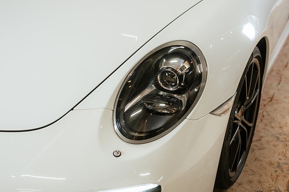 Porsche 911 4 of 30
