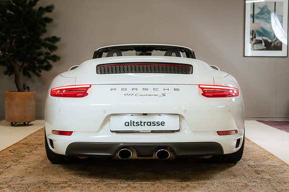 Porsche 911 14 of 30