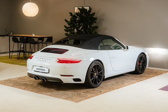 Porsche 911 15 of 30