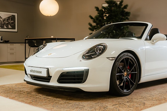 Porsche 911 2 of 30