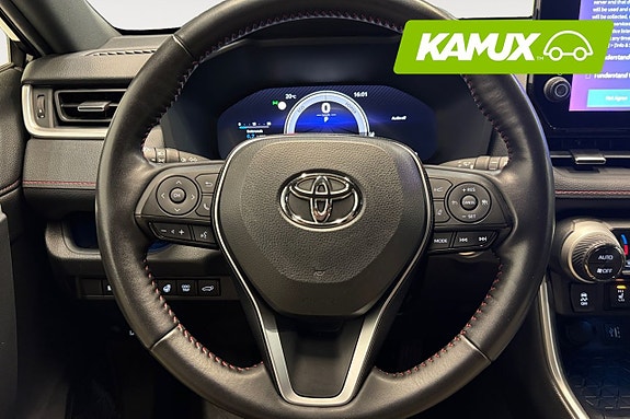 Toyota RAV4 Plug-in Hybrid 12 of 25