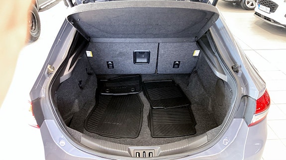 Ford Mondeo 12 of 13