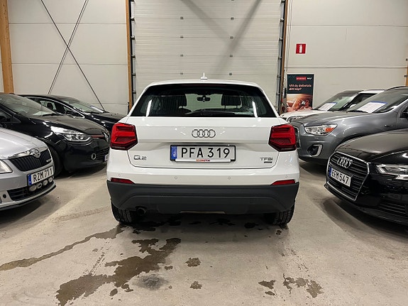 Audi Q2 4 of 12