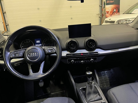 Audi Q2 10 of 12
