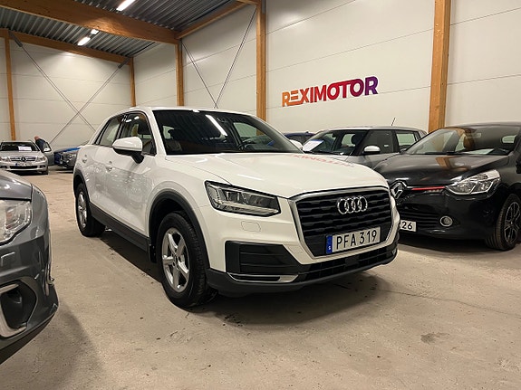 Audi Q2 2 of 12