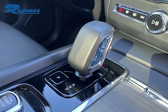 Volvo XC60 16 of 27