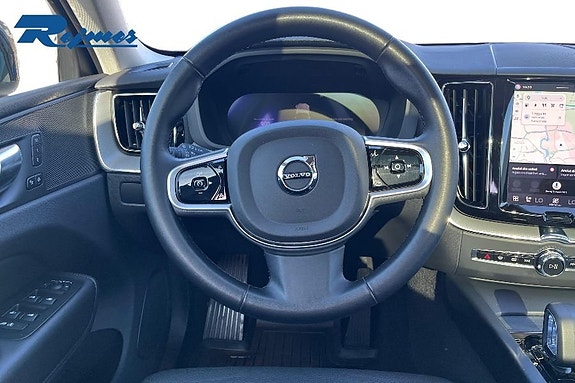 Volvo XC60 10 of 27