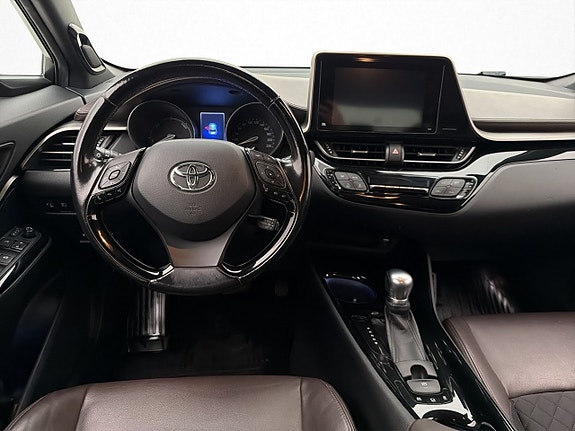 Toyota C-HR 14 of 30