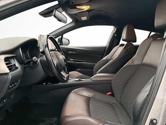 Toyota C-HR 13 of 30