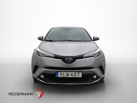 Toyota C-HR 2 of 30