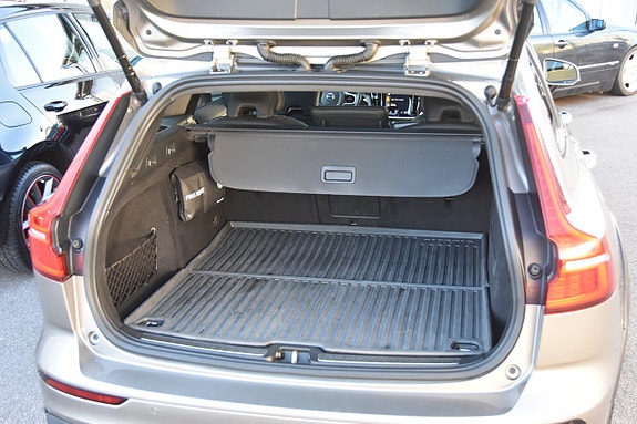 Volvo V60 Cross Country 14 of 23