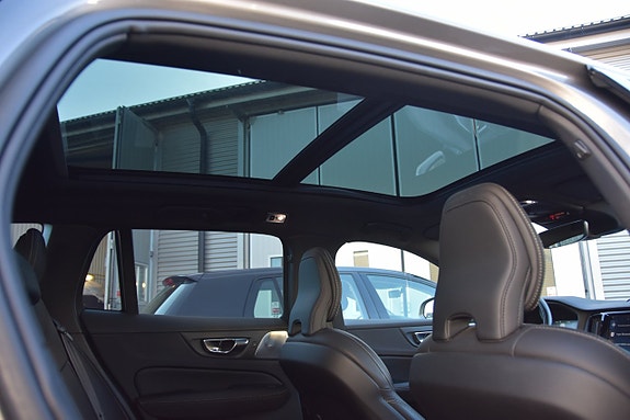 Volvo V60 Cross Country 12 of 23