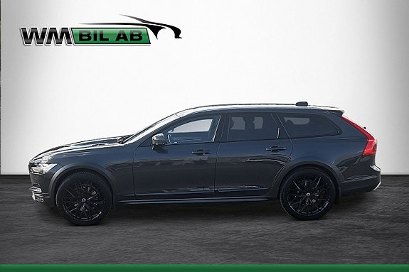 Volvo V90 Cross Country 2 of 4