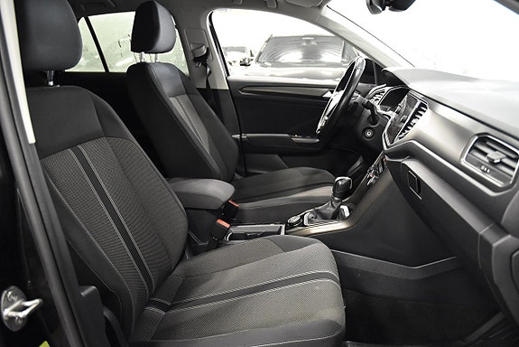 Volkswagen T-Roc 13 of 18