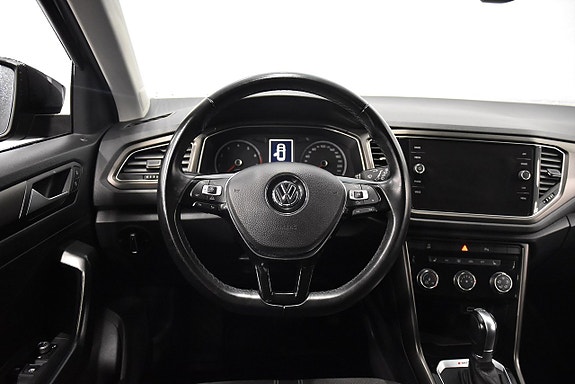 Volkswagen T-Roc 2 of 18