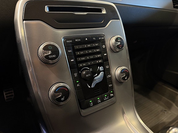 Volvo V70 16 of 30
